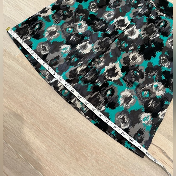 Express Design Studio A- Line Unlined Front Pleat Back Zip Skirt Pockets - Picture 8 of 9